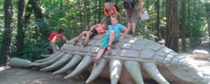 Achtung riesig! DKSB im Saurierpark Kleinwelka.